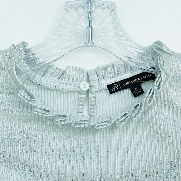 Adrianna Papell Metallic Silver Pleated Sleeveless Blouse Ruffle keyhole/Button - Picture 5 of 11